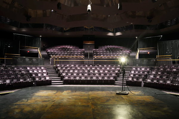 Center.Theater.LB.02