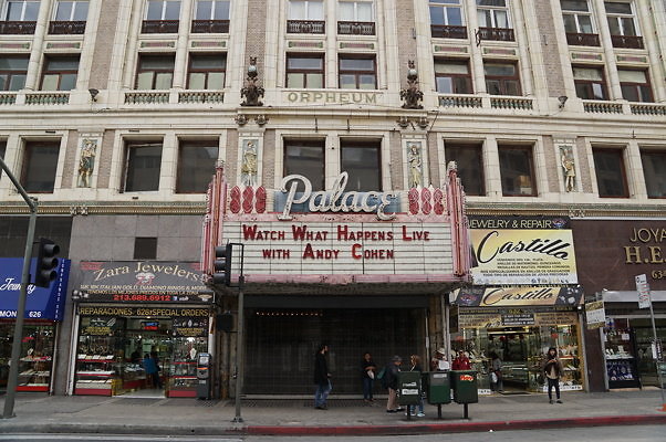 Palace.Theater.Front.02