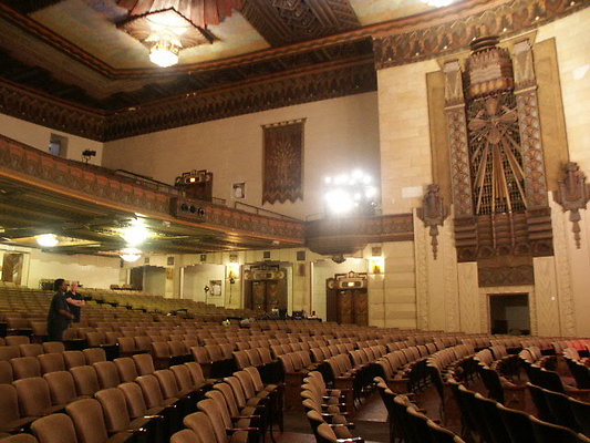 Warner.Grand.Theater.11