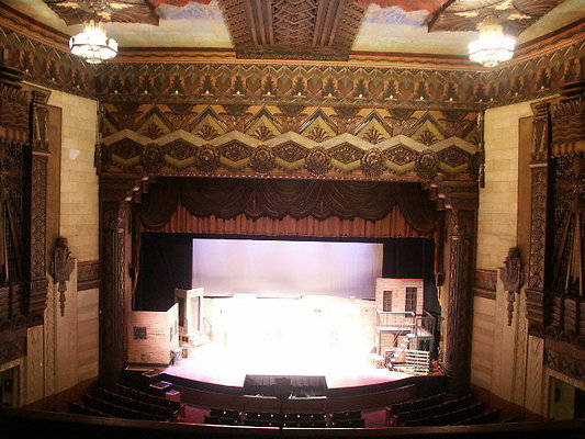 Warner.Grand.Theater.31