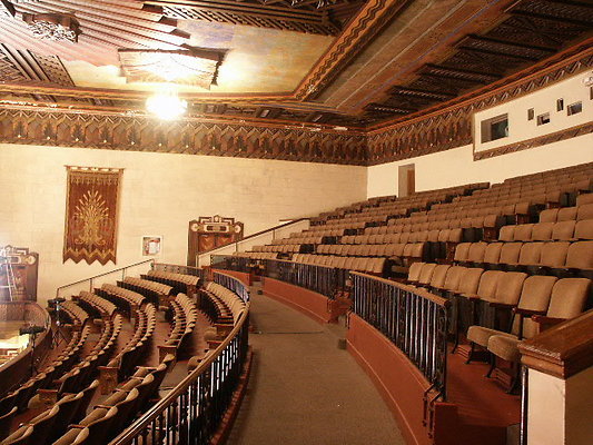 Warner.Grand.Theater.34