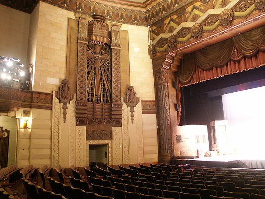 Warner.Grand.Theater.04