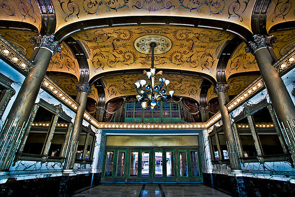 Palace.Theater..Entrance