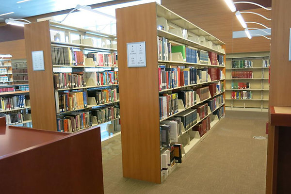 LA Harbor.College.Library.27