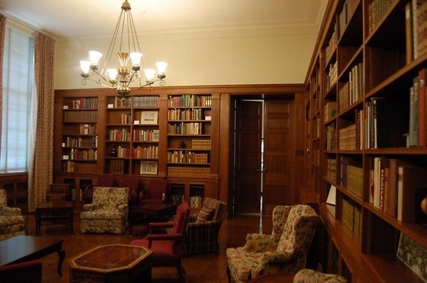 OXY.Uni..Library.45