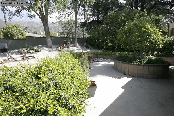 43front-patio-reverse