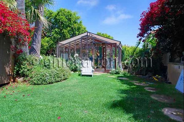 Grenhouse.OnLocation.Eagle Rock.002