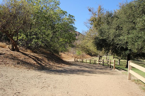 34.Omelveny.Dirt.Hike.Horse.Path