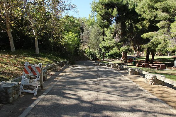 23.Omelveny.Paved.Bike.Walk.Path