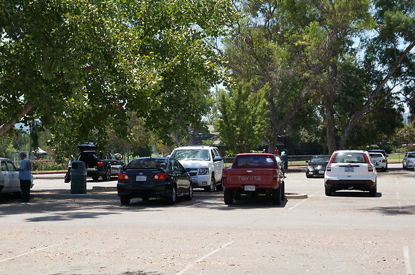 Woodley.Lakes.G.C.Parking.Lot33