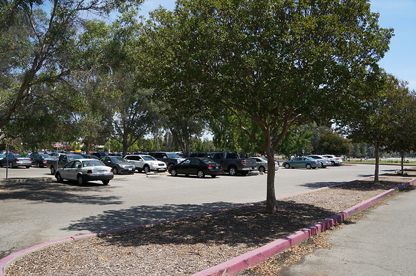 Woodley.Lakes.G.C.Parking.Lot06