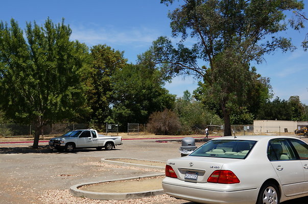 Woodley.Lakes.G.C.Parking.Lot27