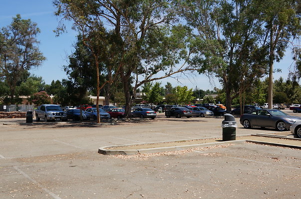 Woodley.Lakes.G.C.Parking.Lot17