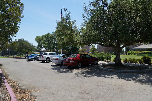 Woodley.Lakes.G.C.Parking.Lot04