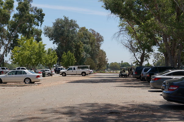 Woodley.Lakes.G.C.Parking.Lot15
