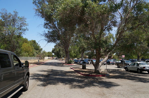 Woodley.Lakes.G.C.Parking.Lot02