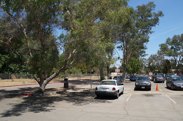 Woodley.Lakes.G.C.Parking.Lot08
