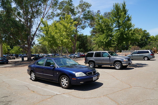 Woodley.Lakes.G.C.Parking.Lot32