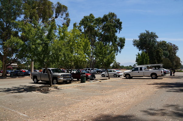 Woodley.Lakes.G.C.Parking.Lot21