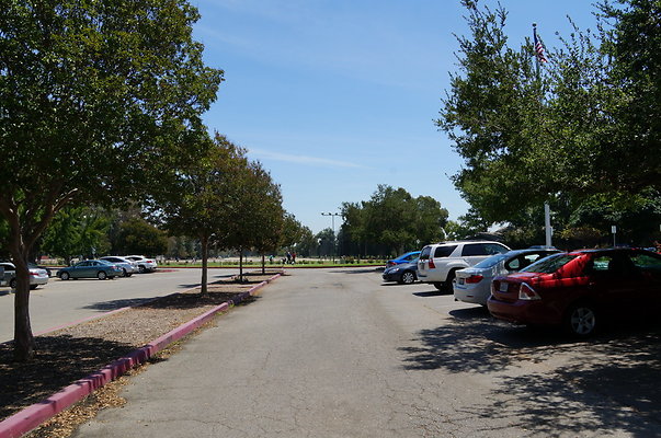 Woodley.Lakes.G.C.Parking.Lot07