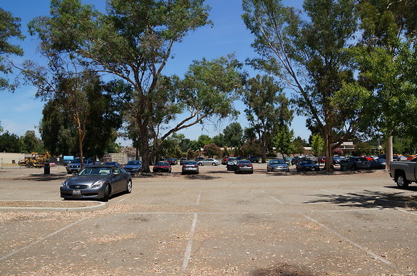 Woodley.Lakes.G.C.Parking.Lot20