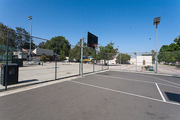 NORTH HOLLYWOOD REC 061312005