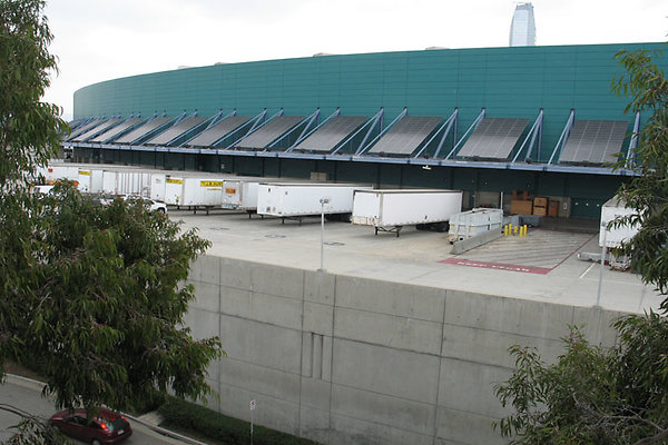 Exterior-Loading Dock-12