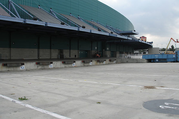 Exterior-Loading Dock-14