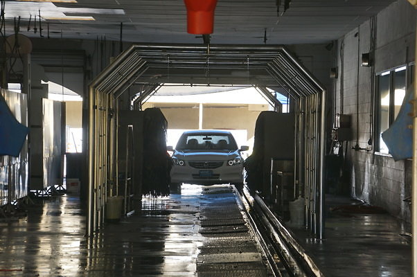 Northridge.Car.Wash.1.15