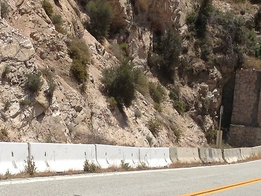 Angeles Crest Hwy. Tunnel04