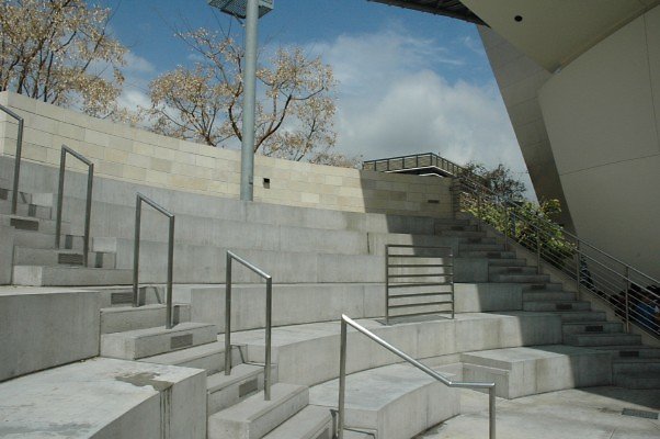 Disney.Hall.Ext.Theater.07