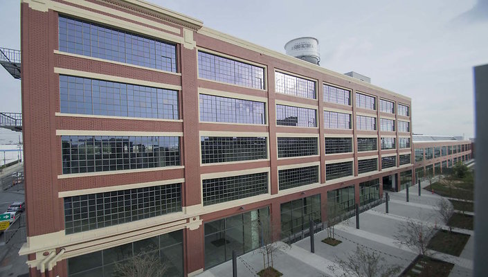 Ford-Factory-Exterior-02