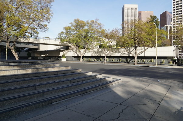 LA.Center.Steps.15