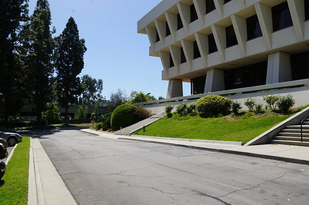 Sunkist.Ext.Stairs.East