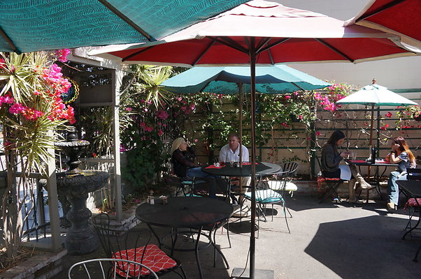 Cafe Laurent.Outdoor Patio