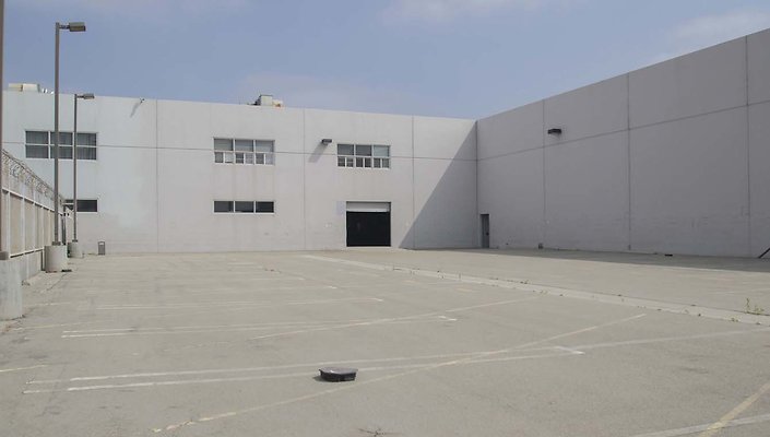 2444-Porter-1st-Floor-Parking-Lot-004