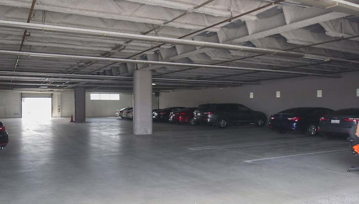 2444-Porter-1st-Floor-Parking-Garage-003