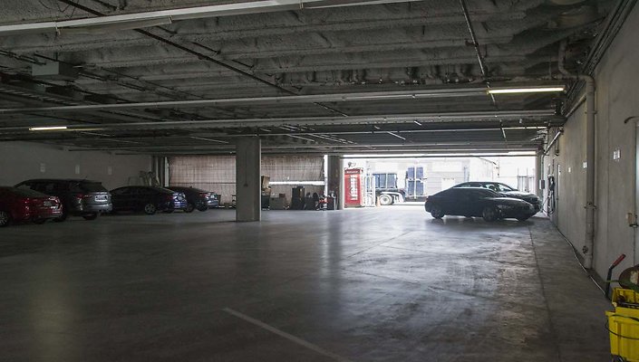 2444-Porter-1st-Floor-Parking-Garage-004