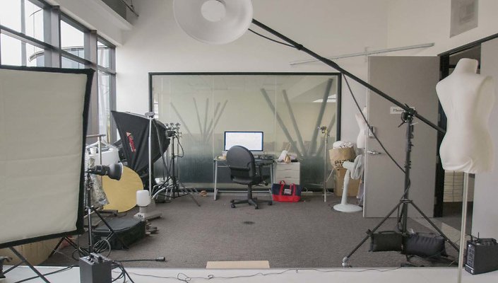 2444-Porter-2nd-Floor-Photography-Studio-004
