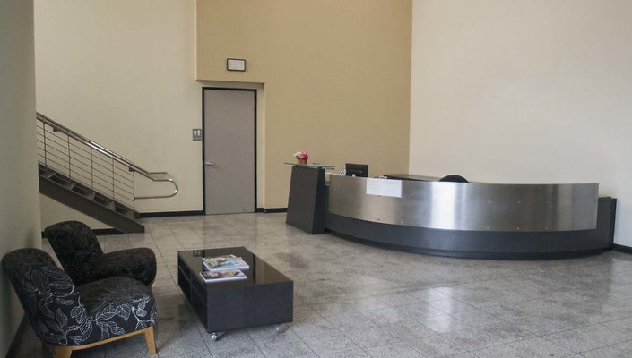 2444-Porter-1st-Floor-Lobby-003