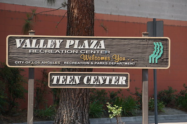 Valley Plaza.Rec.BBall.Court.Ext