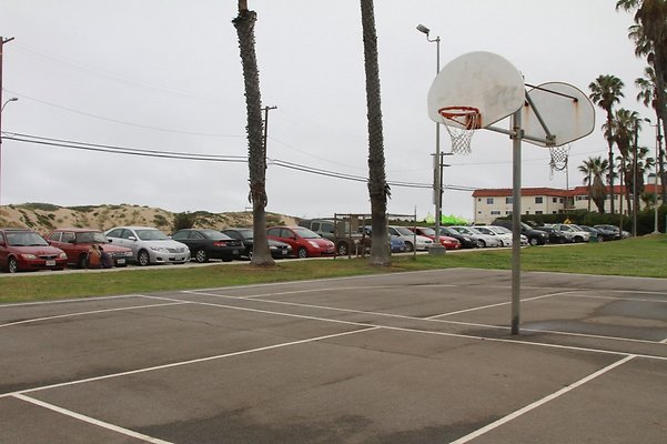 Del.Rey.BB.Court.09