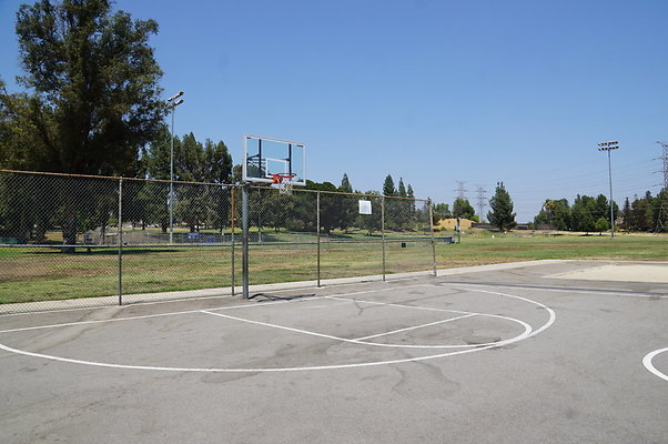 Northridge.Rec.BBall.Ext.09