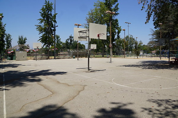 Tarzana.Rec.Cntr.BBall.Court.38