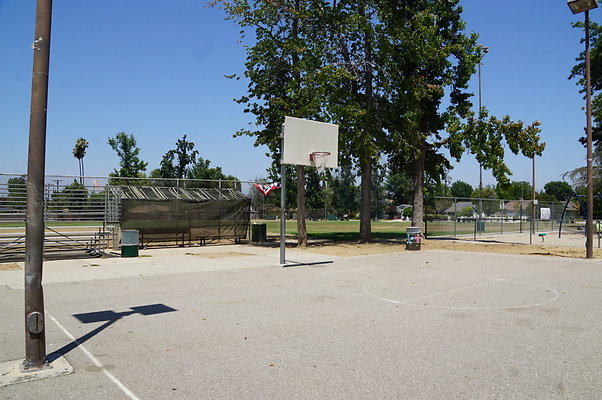 Tarzana.Rec.Cntr.BBall.Court.13