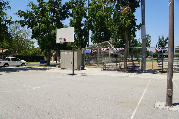 Tarzana.Rec.Cntr.BBall.Court.18