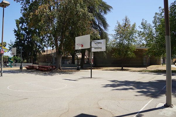 Tarzana.Rec.Cntr.BBall.Court.03