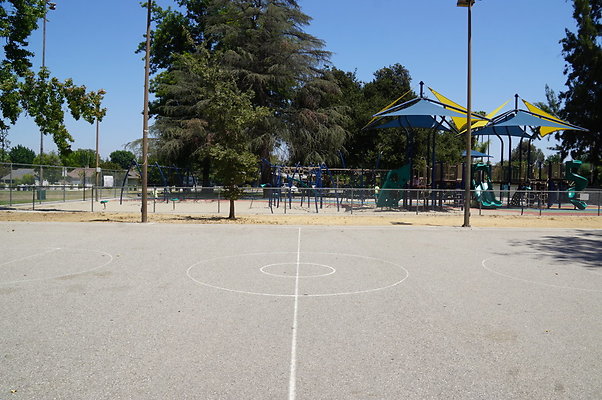 Tarzana.Rec.Cntr.BBall.Court.14