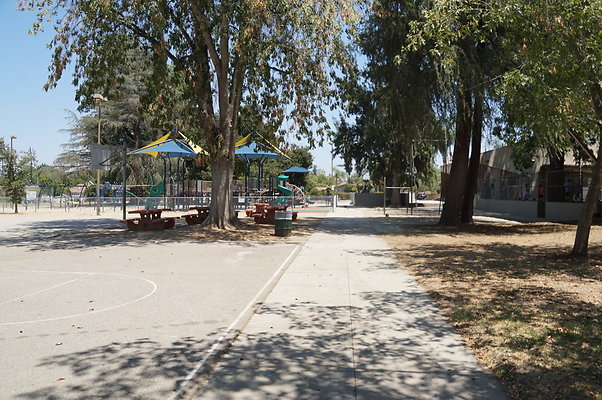 Tarzana.Rec.Cntr.BBall.Court.39