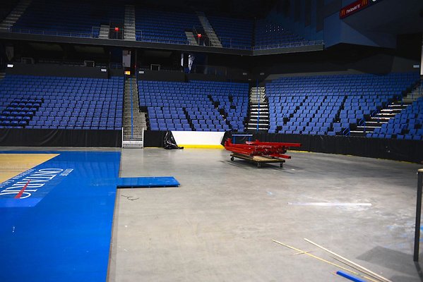 27.CBBank.Arena.Ontario